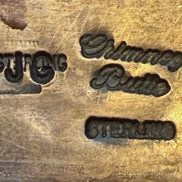 Massive Butterfly Cuff – by Juan Guerrero for Chimney Butte- Over 145 GRAMS - Picture 4 of 7